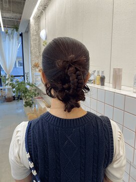 リル(re'll) 《花屋併設》タイトアレンジ ［酸性ストレート/ヘアセット］