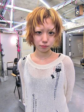 コードプラスリム(CODE+LIM) レイヤーカット/ショートカット/ハイライトカラー/顔周りカット