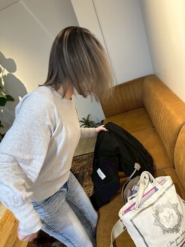 メリー オオサカ(Merly Osaka) 中明度グレージュバレイヤージュ