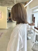 ロジェ(loje)&nbsp;【loje】ミディアムくびれヘア/くすみミルクティーベージュ