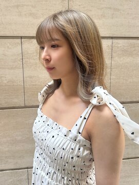 ヴィヴィ(VIVIE) 小顔ひし形くびれヘアケアブリーチブラウンベージュグレージュ