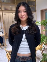 ヘアーアンドメイク ビス(HAIR&MAKE bis)&nbsp;レイヤーカット【KAYO】