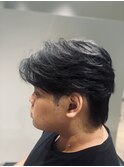 空気感と毛流れで魅せるセンターパート
