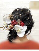 カットハウス はさみの部屋&nbsp;成人式/サイドシニヨンアレンジ/金箔/パール/水引き/リボン