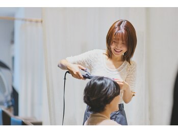 ヘアリラクゼーション クインズベリー(Hair Relaxation Queen's Berry)の写真/大人女性に大切なのは"自分らしさ"  トレンド×個性で創るスタイルは360°きれいなシルエットに！［Aujua］