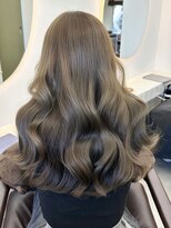 ミラ 新宿(MILA)&nbsp;メルティカラーフェミニンロング似合わせカットハイトーン韓国
