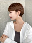 ショート×顔周り×前髪×シルキーベージュ×グレージュカラー