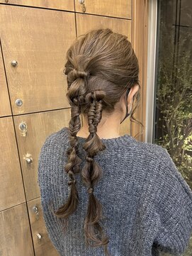 フォレスト ヒル Forest Hill by Genitore 個性派ツインポニーテール