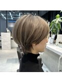 小顔ショートボブハイライトカラー大人ショートカット白髪ぼかし