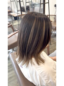 ビズヘアー グランバース(bisou hair grandbase) アンブレラカラー/ベージュカラー/デザインカラー