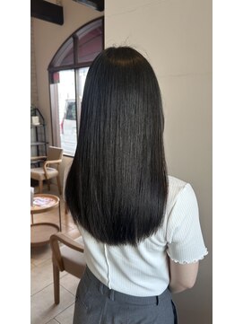 ヴィアンカ(Vianca) 暗めオリーブカラー×髪質改善カラー