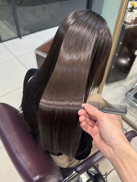 アメリ バイ アピッシュ(Amelie by apish) パーマ落としパーマ戻しミディアムパーマ失敗ストレートヘア