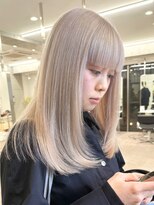 サンクプロジェクト(cinq PROJECT)&nbsp;柔らかホワイトベージュのミディアムレイヤー