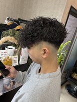 トリコ(ToricO) スペインカール 刈り上げショート メンズパーマ スパイラル