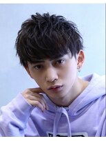 コンフィデンス 新宿3rd(confidence)&nbsp;束感ショート王道刈り上げツーブロックスーツひし形パーマ