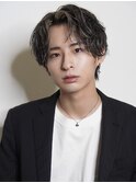 “波巻き束感ショートハイライトツーブロックマッシュ”