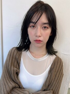 ハニーシブヤ(HONEY shibuya) 大人可愛い20代30代40代レイヤーラフミディ×ダークグレイ