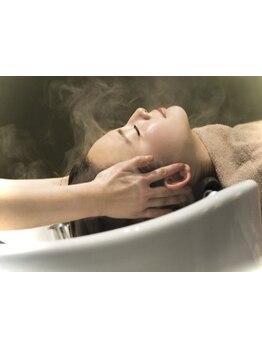 髪や頭皮のお悩み、疲れやコリも解消！完全個室のスパ室でワンランク上の極上ヘッドスパをお届けします◎