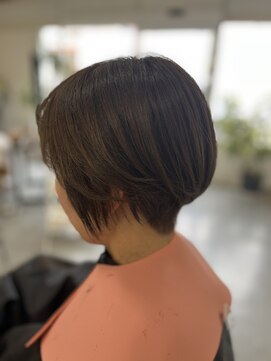 エフフォーユアヘアー 北方店(F for your hair) 刈り上げ前下がりショートボブ
