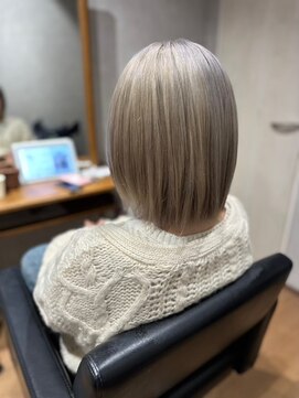 ビス ヘア アンド ビューティー 西新井店(Vis Hair＆Beauty) 透明感抜群♪ダブルカラーブリーチミルクティーベージュ