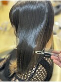 乾かすだけで柔らかく潤う艶髪 髪質改善プラチナストレート