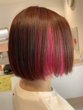 ルルバイアズール 草加店(LULU by azule) インナーカラー，マゼンタピンク，ビビットカラー【草加】