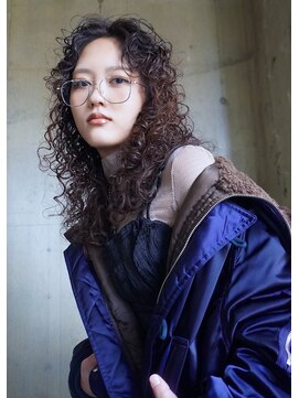 ハーヒム(her him) スパイラルパーマ／ロングヘア/パーマ/ハードパーマ/警固