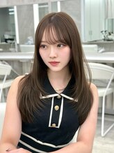 マウルルナ(MAEUL luna)&nbsp;大人ガーリー似合わせミディアムレイヤー　ダークアッシュ