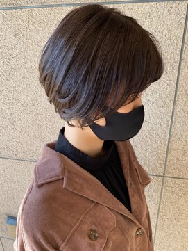 美容師 久保浦 可愛くキマるショート
