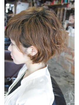 オーバーキャプテンネイキッド(OVER CAPTAIN NAKED) トレンド愛されショートパーマスタイル