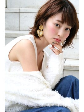 ロエナ(ROENA) 2030代40代50代ウエーブミディアム似合わせカットメルティカラー