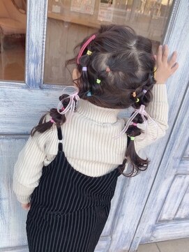 崩れない 3歳女の子のキッズヘアアレンジ L エイミーバイアフロート Amie By Afloat のヘアカタログ ホットペッパービューティー