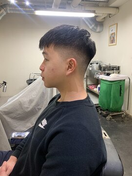 メリケンバーバーショップ フクオカ(MERICAN BARBERSHOP FUK) ハイライトマッシュパーマウルフアッシュブラック