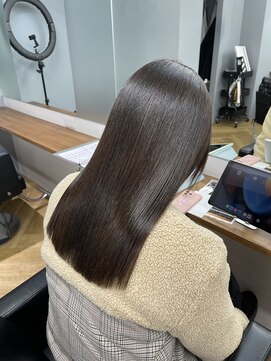 シカ 神戸三宮元町店(Cica) 髪質改善 UPTOGLOSS 三宮 神戸美容室 トリートメント 美髪 元町