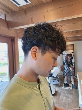 エイム オブ ガーネット aim of garnet メンズパーマ　プードルパーマ　スパイラルパーマ　メンズヘア