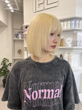 ペレ 渋谷(PELE) イメチェン/ホワイトブロンド/外ハネボブ/ワイドバング/渋谷