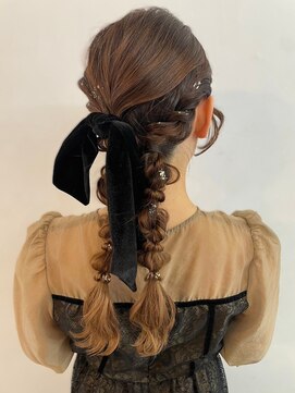 ジゼル 博多筑紫口店(GiseL) 編みおろしツイン ヘアセット リボン 結婚式 お呼ばれ 20代