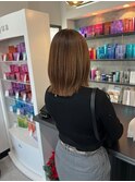 こなれミディ顔周りレイヤーカット艶感ケアカラー