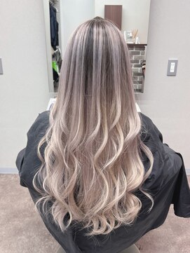 エミーバイモアムー(Emmie byMoremuu) 【青木　淳】シャドウルーツ/バレイヤージュ