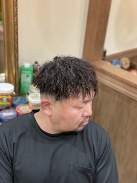 ハードツイストパーマ/ハイフェード