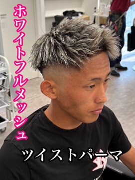 ルースト 心斎橋店(ROOST) MEN’S HAIR/サーフカール/刈り上げセンターパート/心斎橋