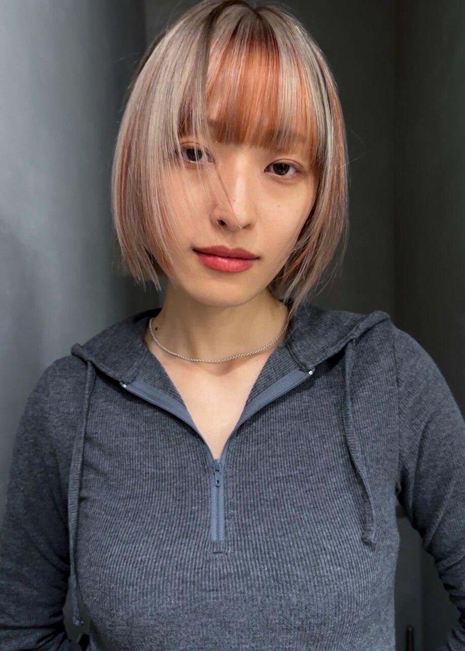 オレンジ×ホワイトベージュセクションカラーボブ：L278323495