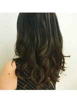 ディー エメ(D-aimer-)&nbsp;オリーブアッシュに混ぜたハイライトとエクステ４０本