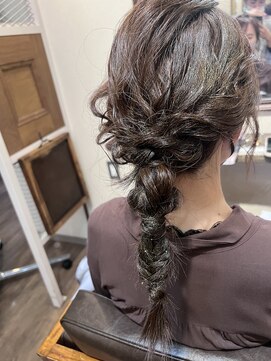 クララデアンシュシュ(Kurara de UN CHOU CHOU) あみおろしヘアセット