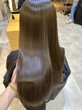 ジーナ 渋谷駅前(Zina) オリーブベージュ