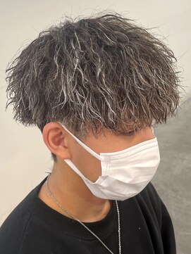 バース バイ ハピネス(BIRTH by happiness) 奈良men'sホワイトメッシュ縦落ちツイストスパイラルパーマ