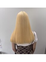 アン(Hair make un)&nbsp;ブロンド