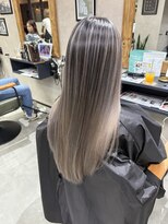 サニー 渋谷(SUNNY)&nbsp;バレイヤージュ、ハイライト、レイヤーロング、グレーベージュ