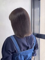 サロンドルテラ (Salon de Lutella)&nbsp;オリーブカラー×赤み消しカラー