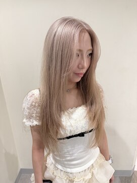 ヴァイス 新宿店(VAICE) White beige
